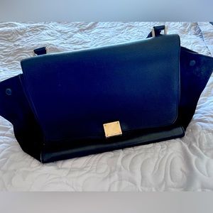 CELINE Medium Black Trapeze Bag